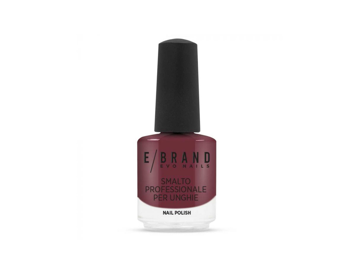 cinnamon-glaze-nails-unghie-color-cannella-smalto-autunno-inverno-2023-2024-01