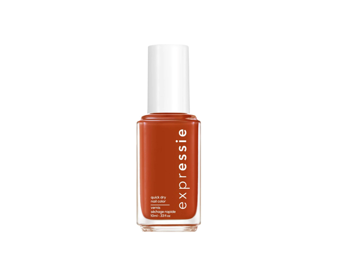 cinnamon-glaze-nails-unghie-color-cannella-smalto-autunno-inverno-2023-2024-04