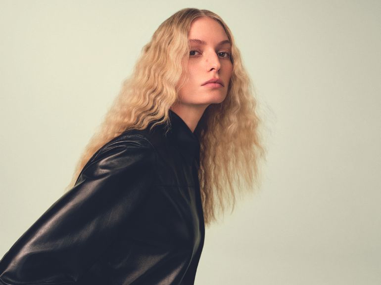 mobile tagli per capelli ricci