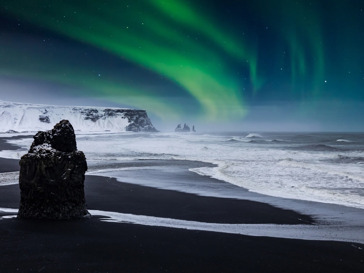 4) Reynisfjara Beach, Vik @Anton Petrus