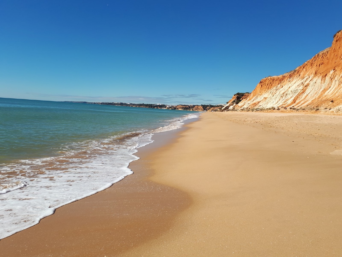 6) Praia da Falesia, Olhos de Agua, Portogallo