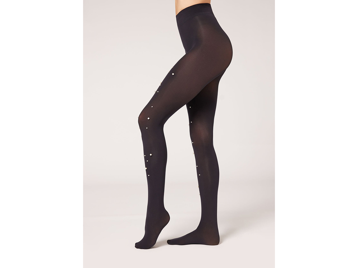 Here are the tights with rhinestones to shine during the holidays Caldonia