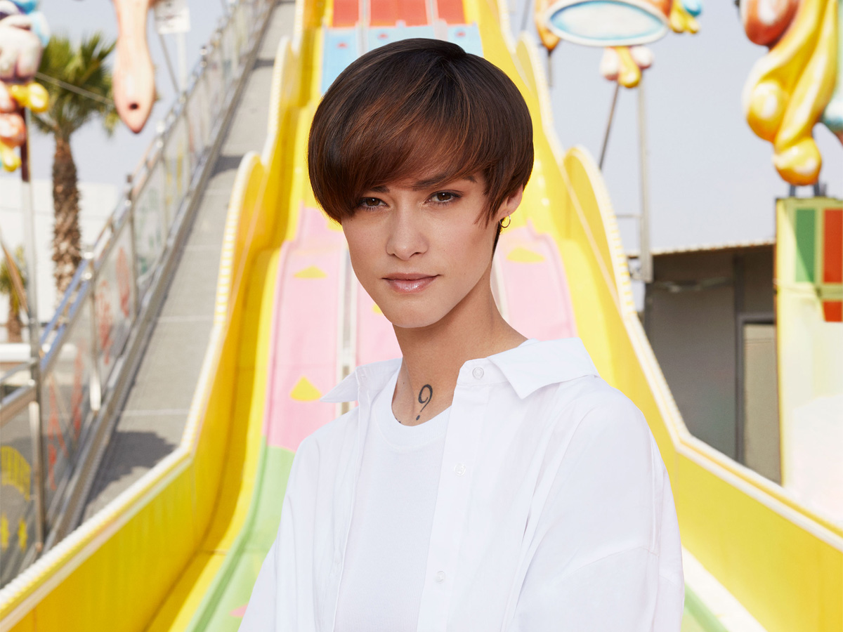 capelli-corti-con-la-frangia-2023-2024-01