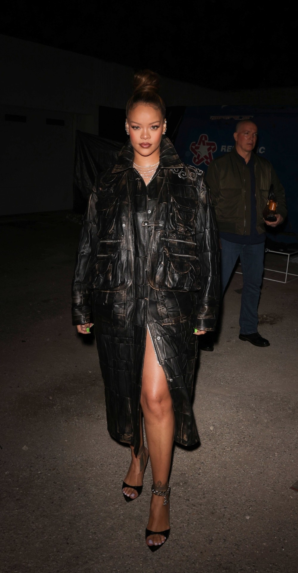 ok Rihanna_PRADA_18.11.23
