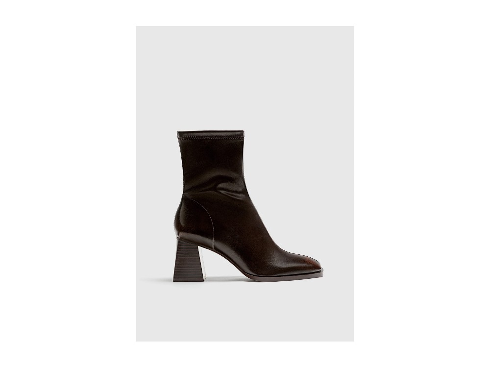 ok Stradivarius – 35,99 EURO