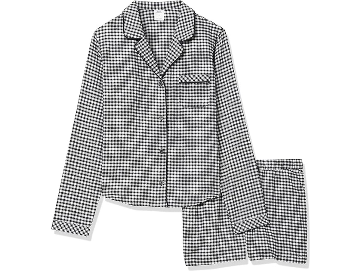 Essentials-pigiama_28,90€