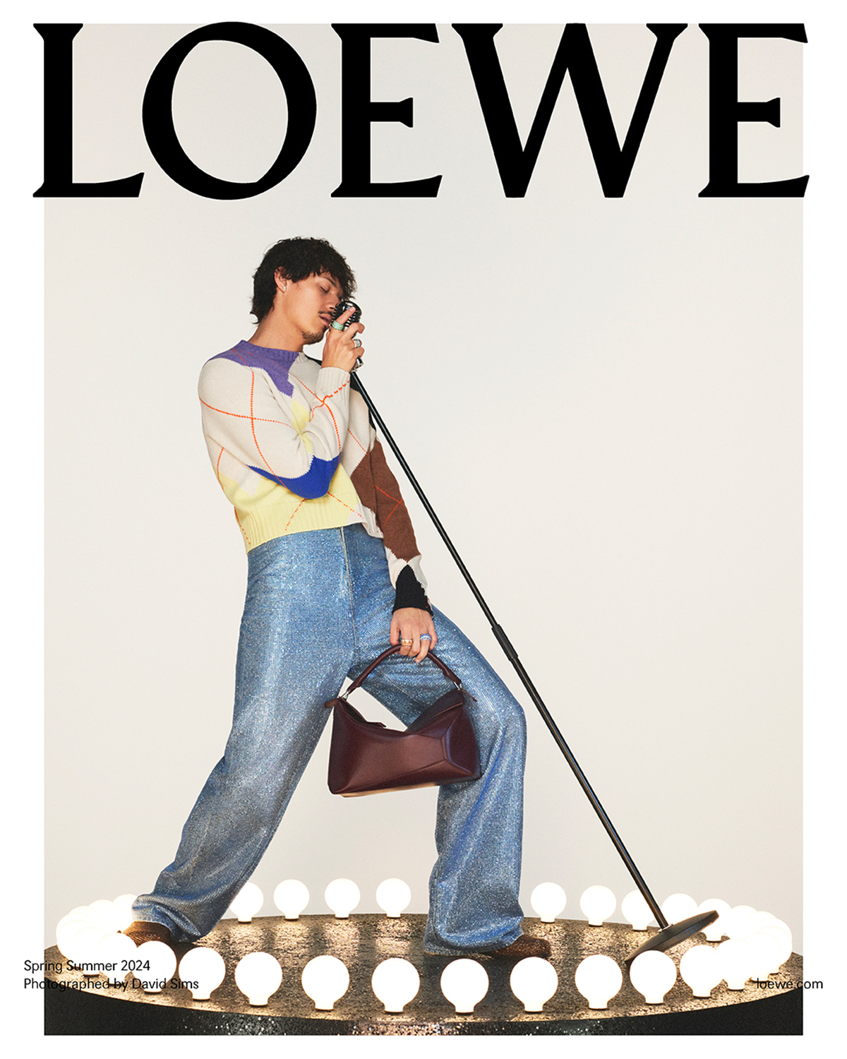 LOEWE_SS24_DAVID_SIMS_CAMPAIGN_OMAR_APOLLO_RGB_LAYOUT_1080x1350_017_0213_R_v1-(1)