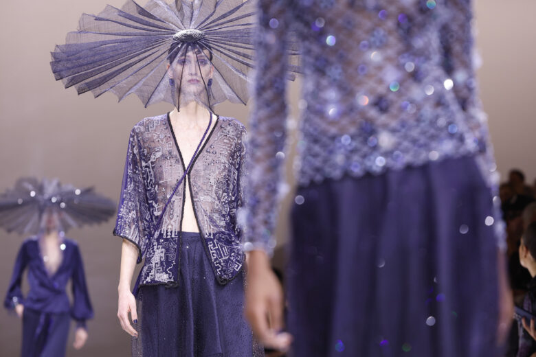 Armani Privé 2024: l’Alta Moda è (anche) un gioco