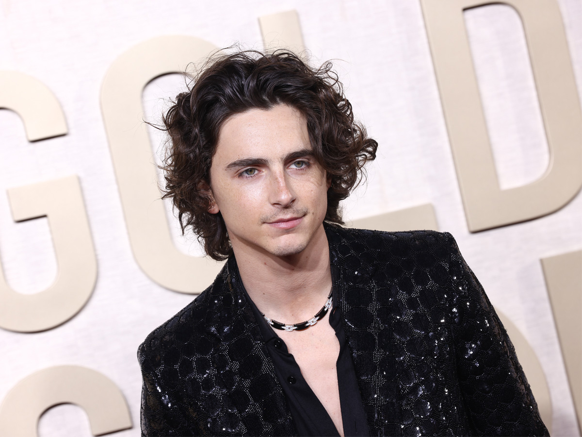 golden-globes-2024-beauty-look-migliori-trucco-capelli-taylor-swift-selena-gomez-dua-lipa-04