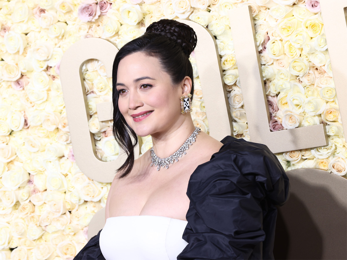 golden-globes-2024-beauty-look-migliori-trucco-capelli-taylor-swift-selena-gomez-dua-lipa-05