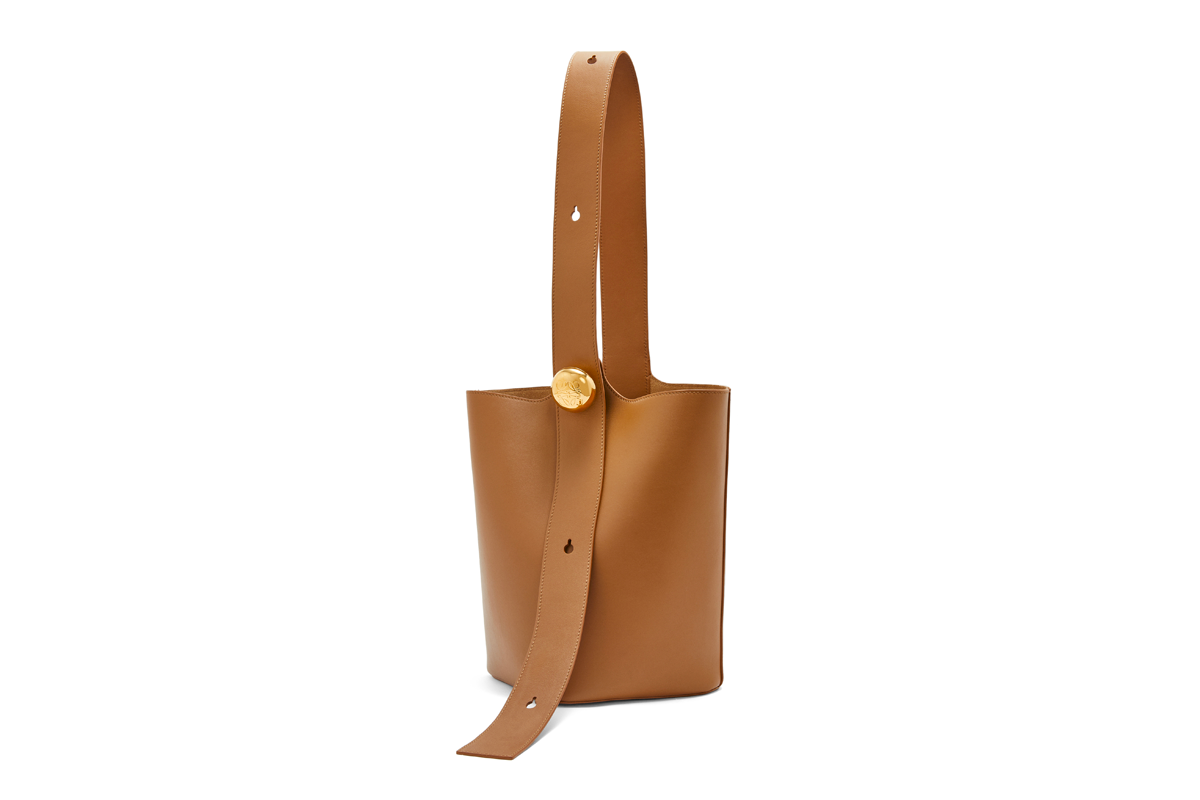loewe-borsa-pebble-bucket