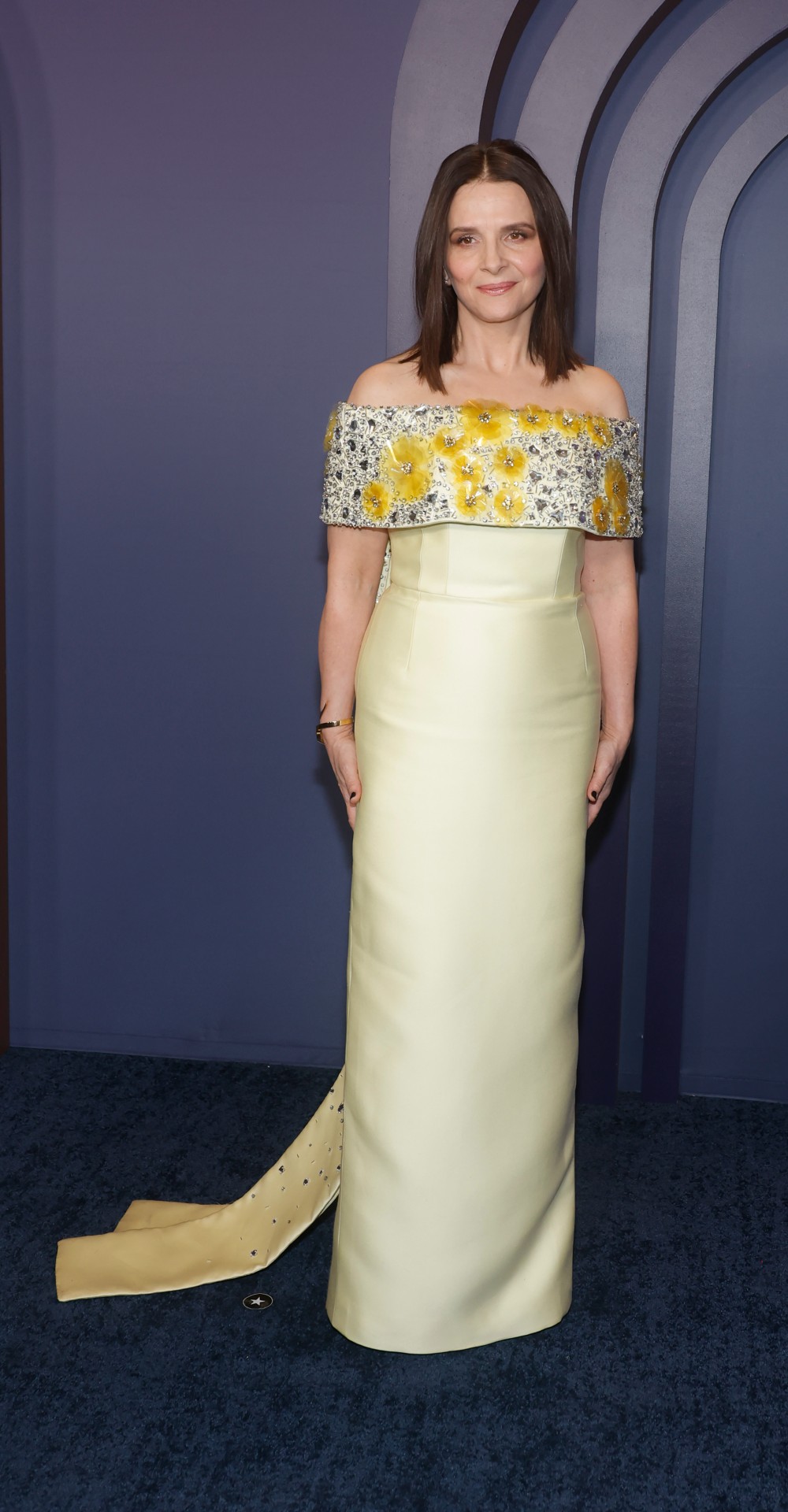 ok Juliette Binoche_PRADA_Governors Awards_1.9.23