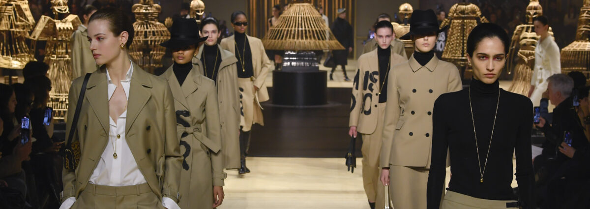 dior-fw24-sfilata-parigi-cover-desk