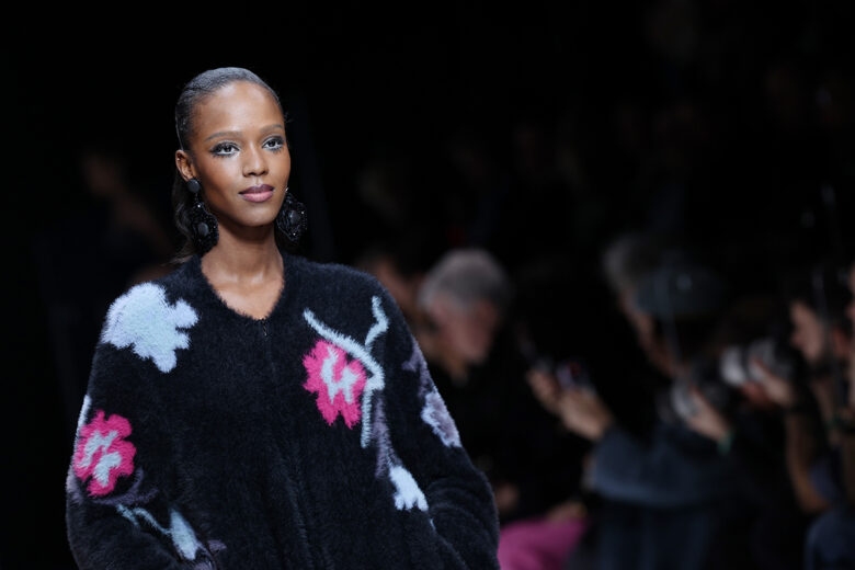 Giorgio Armani: fiori d’inverno alla Milano Fashion Week