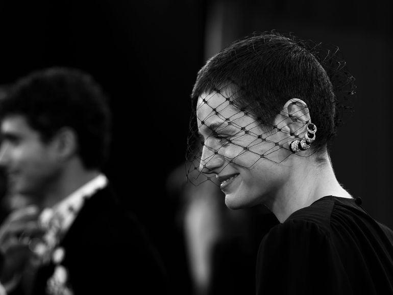 Buzz cut: torna di moda il taglio cortissimo. Ecco perché farlo