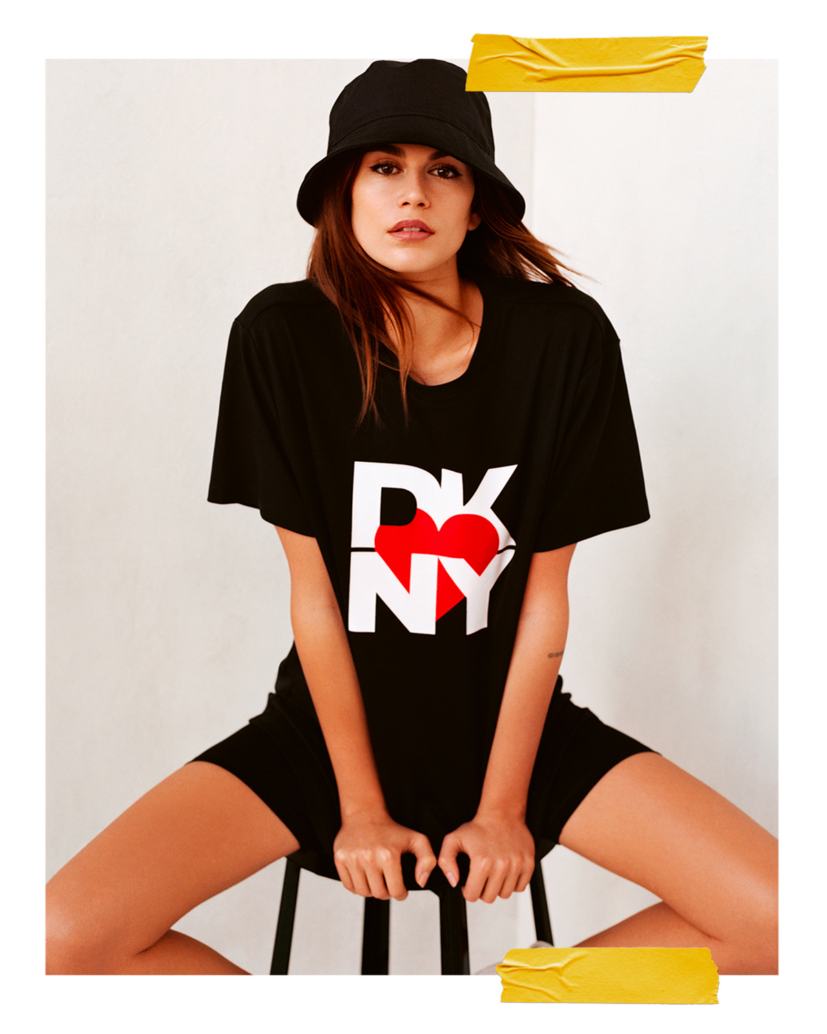 DKNY-SP24_CAMPAIGN-HEART-OF-NY_SHOT_6_4x5