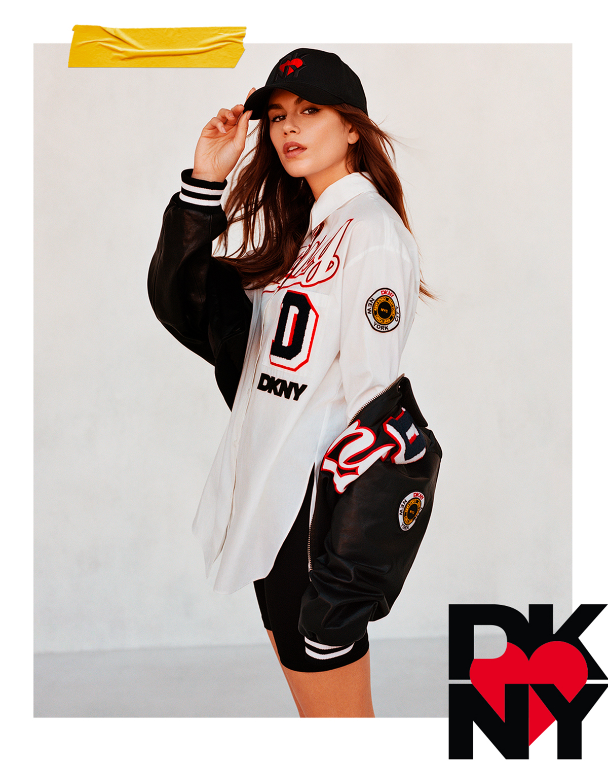 DKNY_SP24_CAMPAIGN-HEART-OF-NY_SHOT_2_4x5