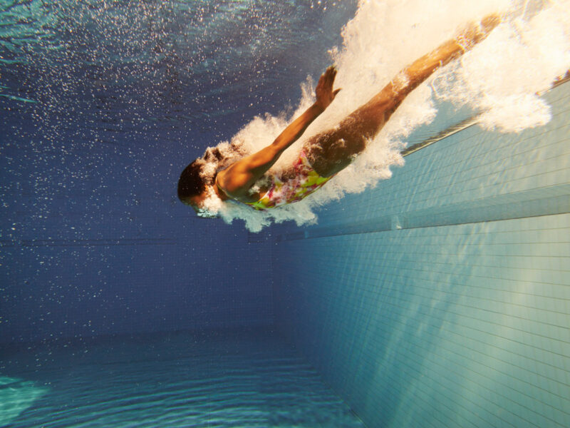 GettyImages-sport-nuoto-ragazza-dimagrire