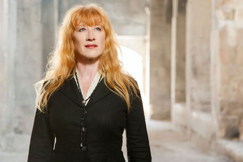 Loreena McKennitt torna a casa con il nuovo album The Road Back Home