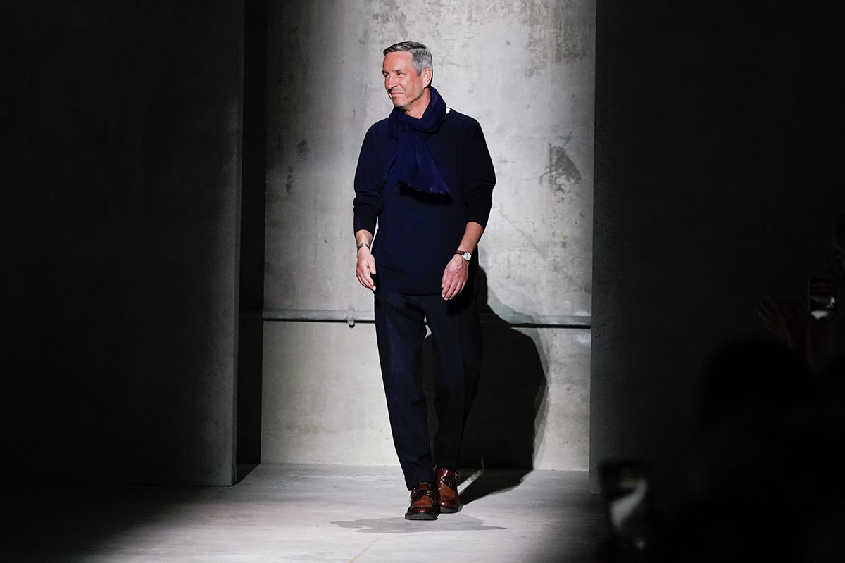 Dries Van Noten : Runway – Paris Fashion Week Womenswear Fall/Winter 2020/2021