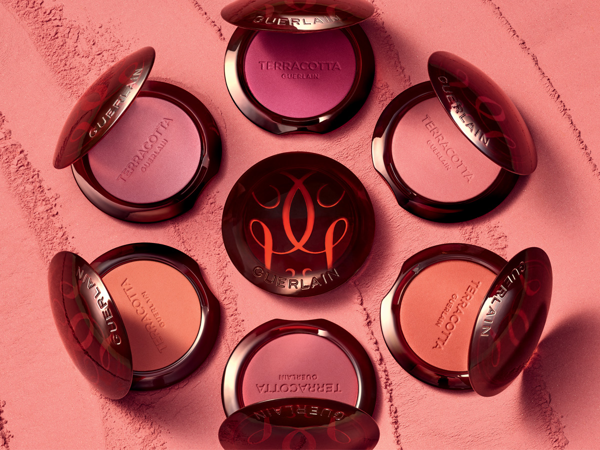 fard-trucco-come-applicare-il-blush-e-i-migliori-2024-02