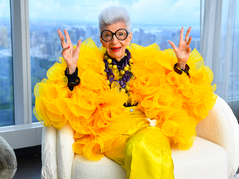 iris-apfel-addio-102-anni-mobile