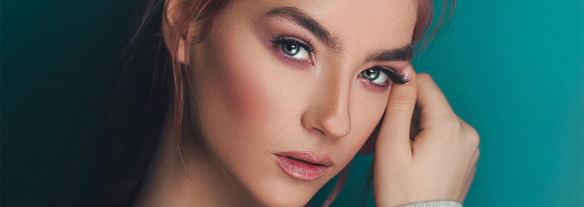 tendenza-trucco-primavera-estate-2024-matita-labbra-come-portarla-cover-desktop