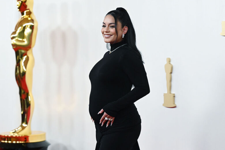 Vanessa Hudgens svela il suo baby bump agli Oscar 2024