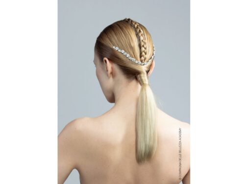 acconciature da matrimonio invitata