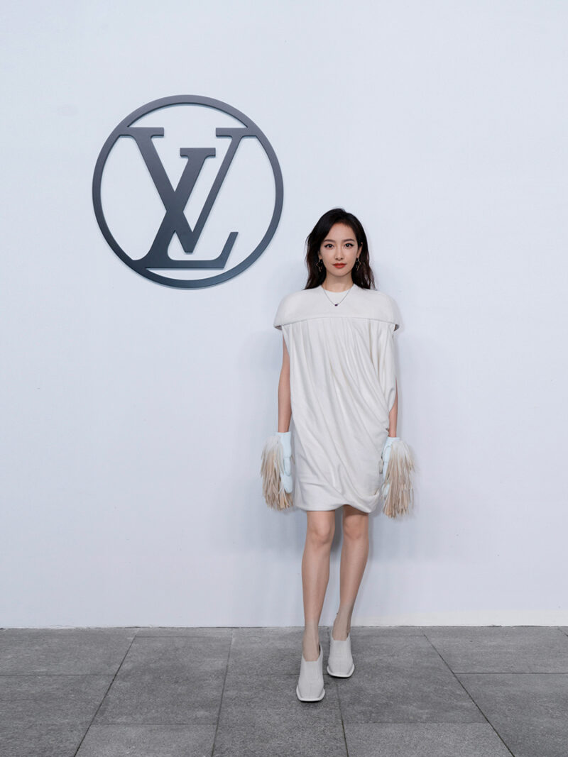 8-VICTORIA-SONG