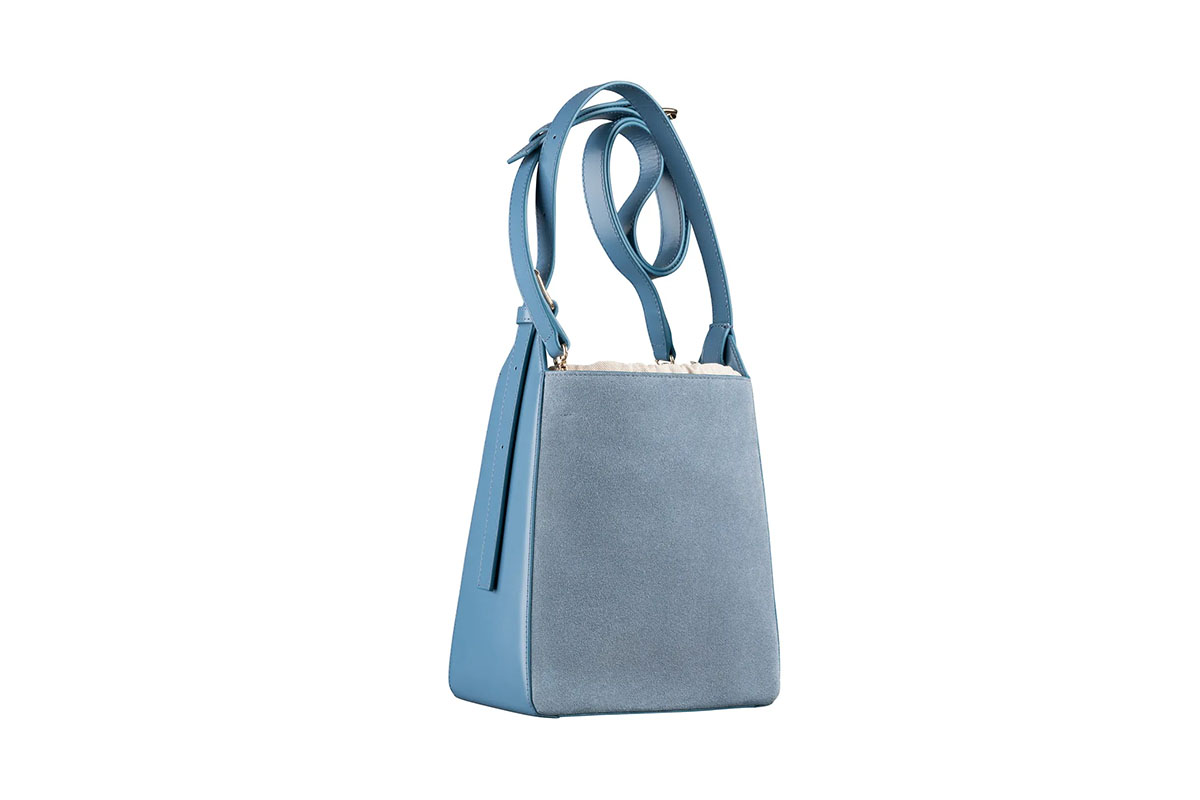 APC borsa azzurra suede