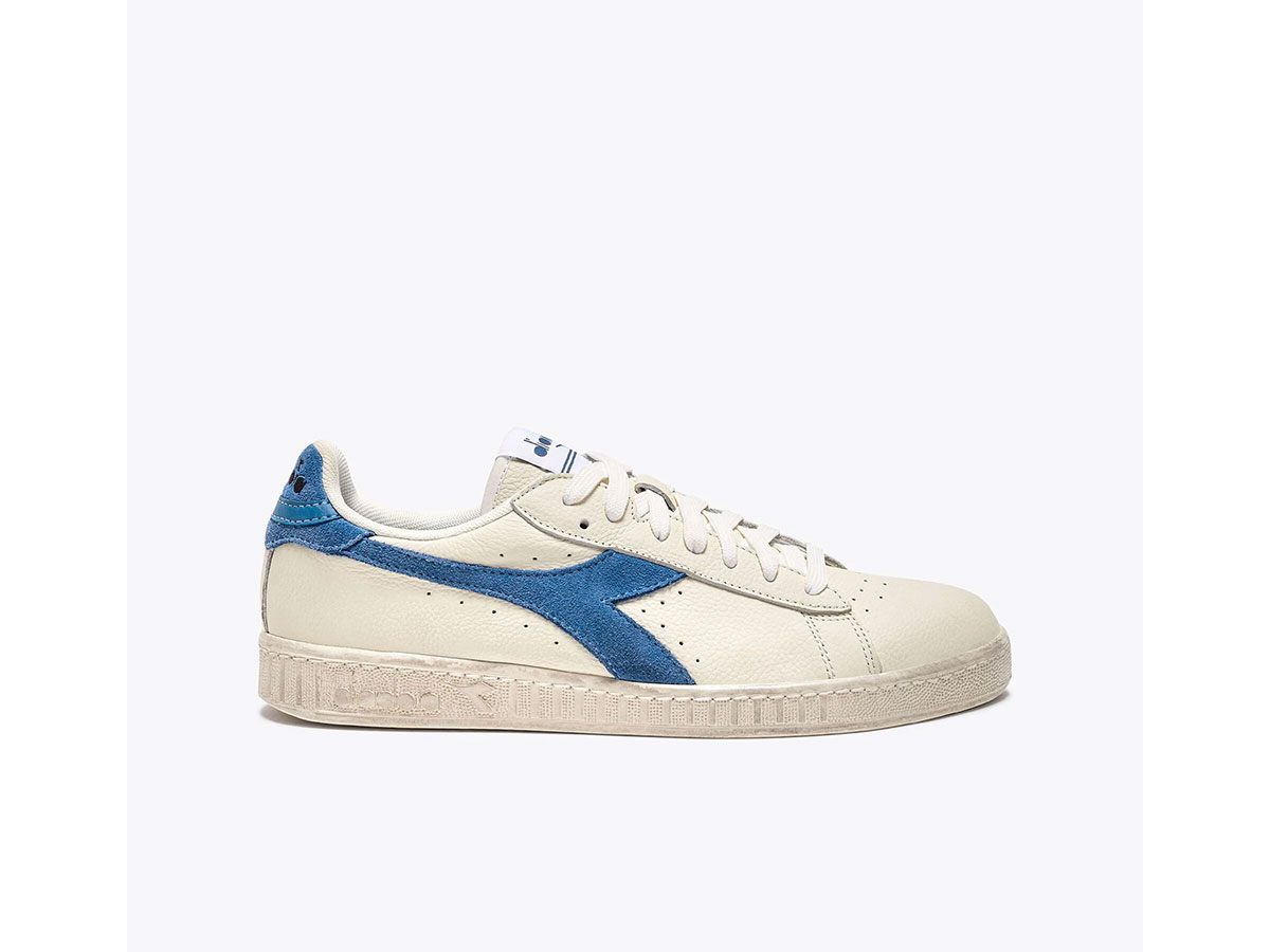 diadora