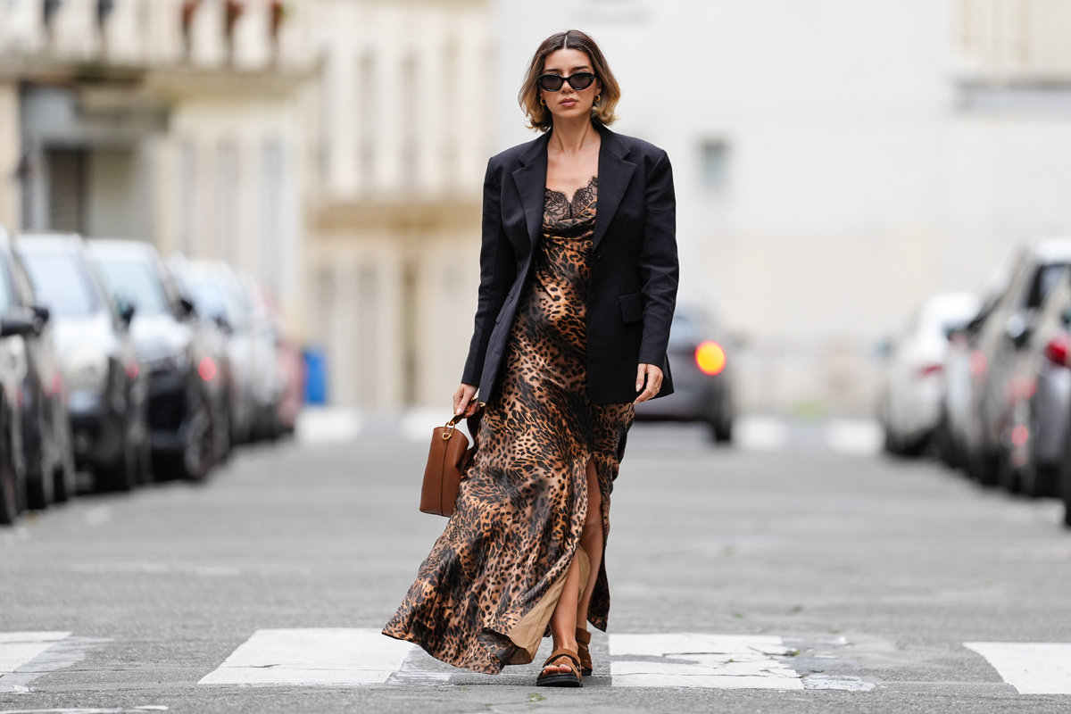 Abito Uomo Elegante 2024: Stile Britannico Con Stampa Leopardo E Pois - Slim Fit - Foto 2