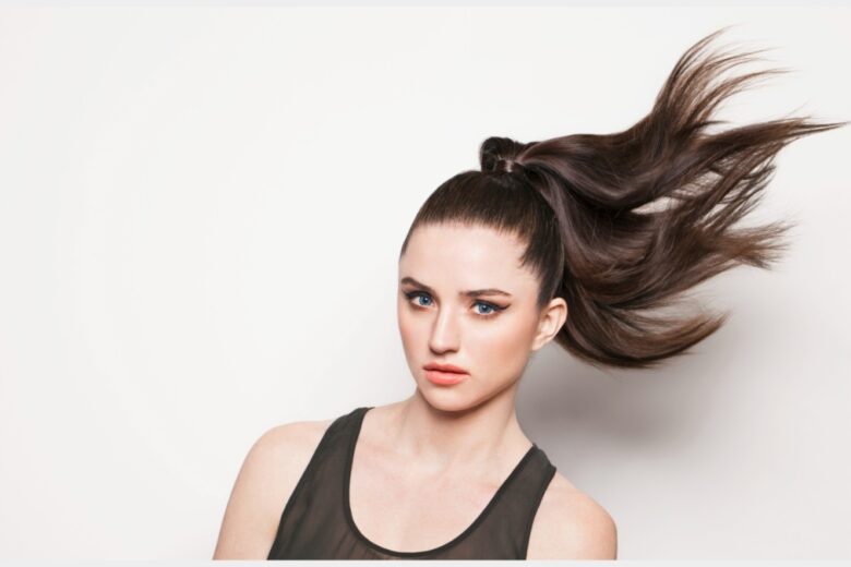 Acconciature capelli facili e veloci per l’estate: 15 bellissime idee (con tutorial) da copiare subito