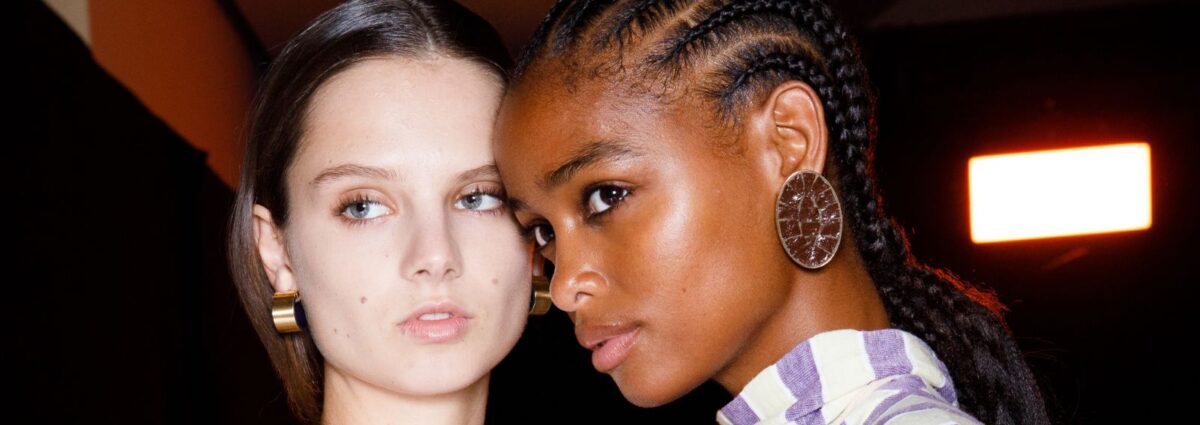 cover Trucco illuminante effetto glow