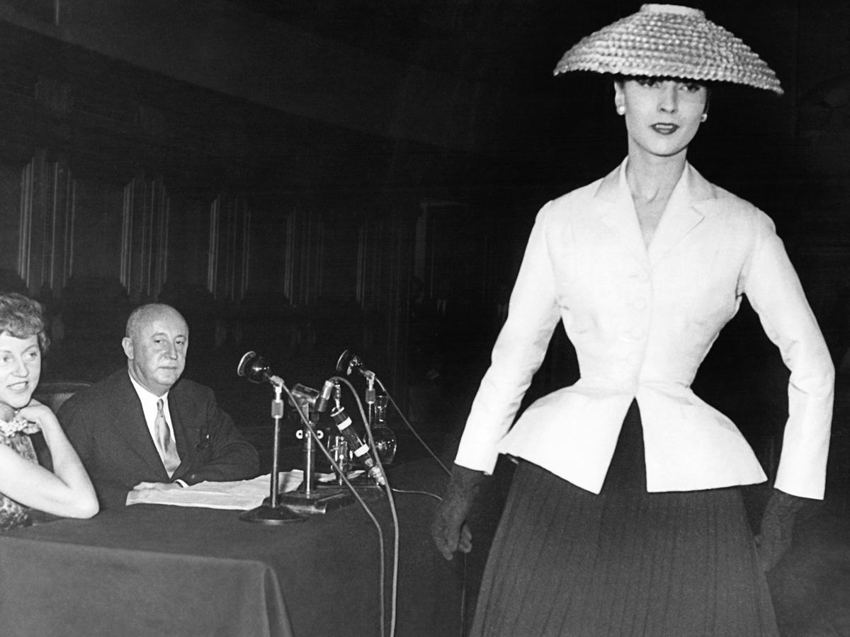 dior-tailleur-bar