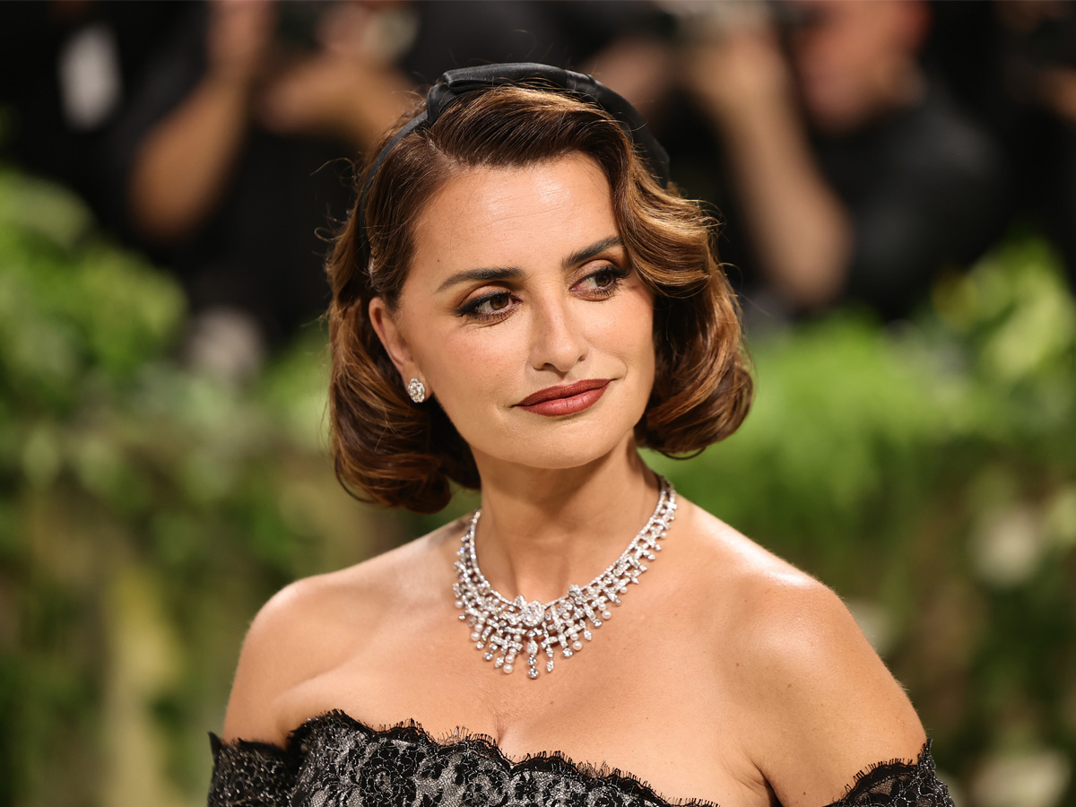 met-gala-tendenze-capelli-acconciature-estate-2024-caschetti-ciuffi-flip-star-07