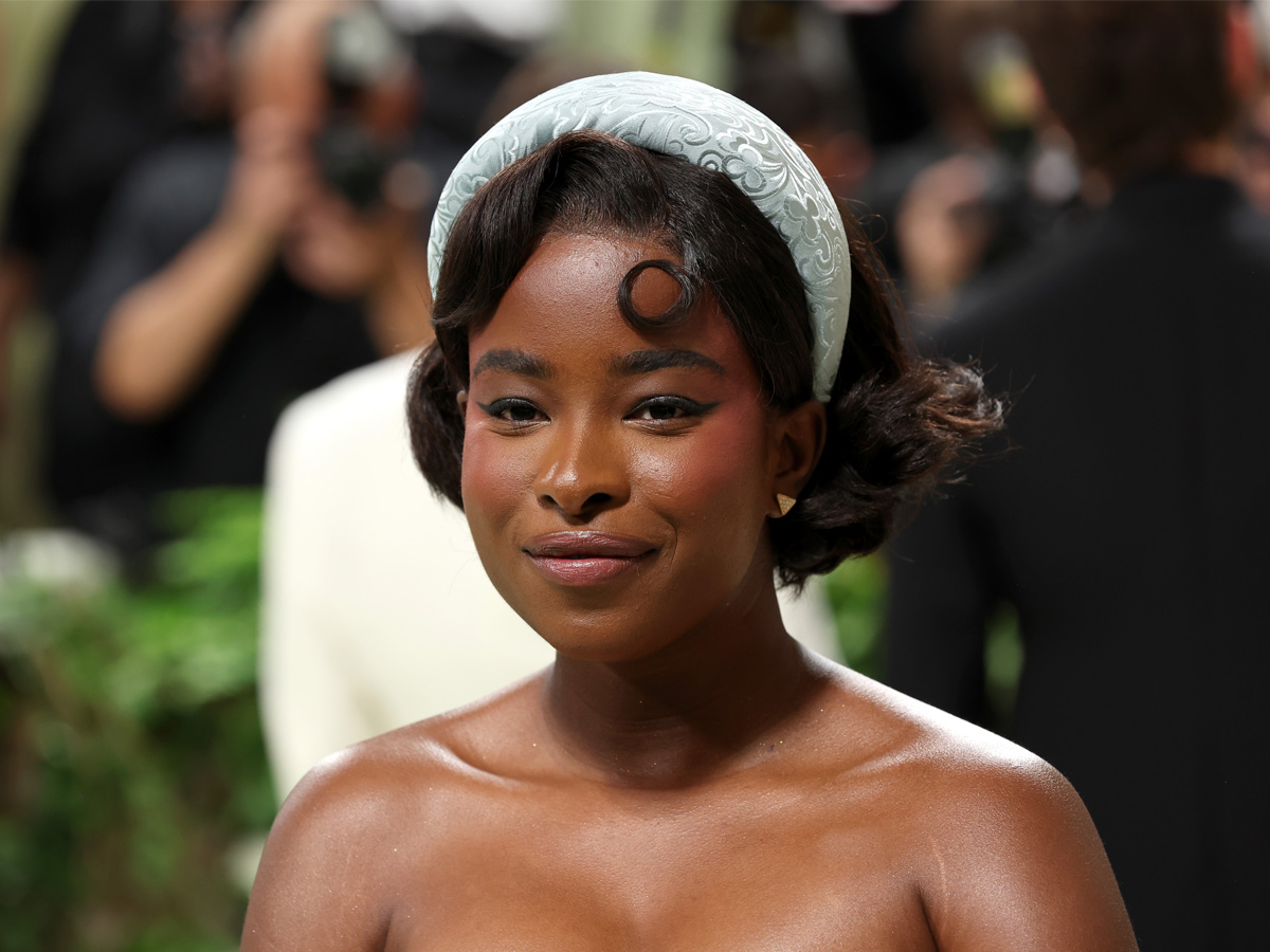 met-gala-tendenze-capelli-acconciature-estate-2024-caschetti-ciuffi-flip-star-08