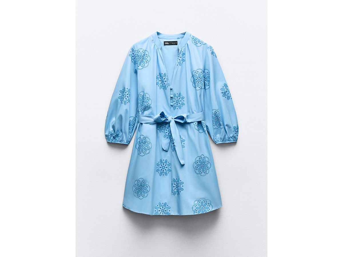mini-abito-in-popeline-azzurro-con-ricami-zara