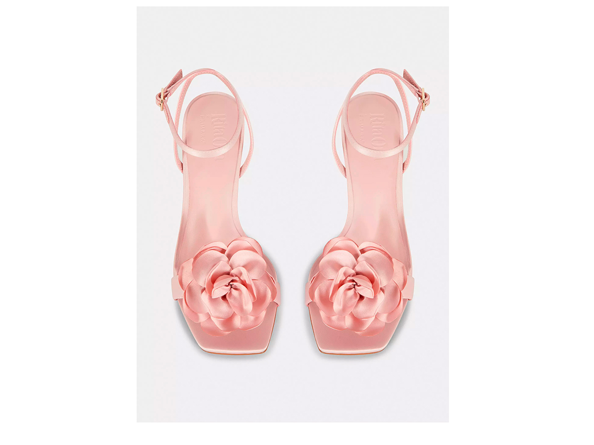 sandali-con-fiore-rita-ora-x-primark-20-euro