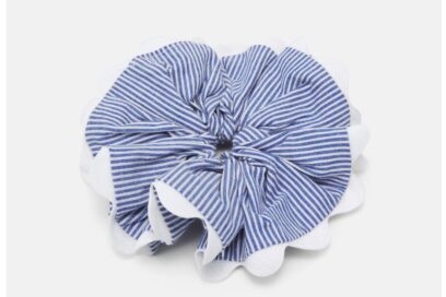 scrunchie-oversize-acconciature-capelli-maxi-elastico-tendenza-estate-2024-10