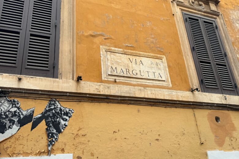 Alla scoperta di via Margutta, la “casa” degli artisti di Roma