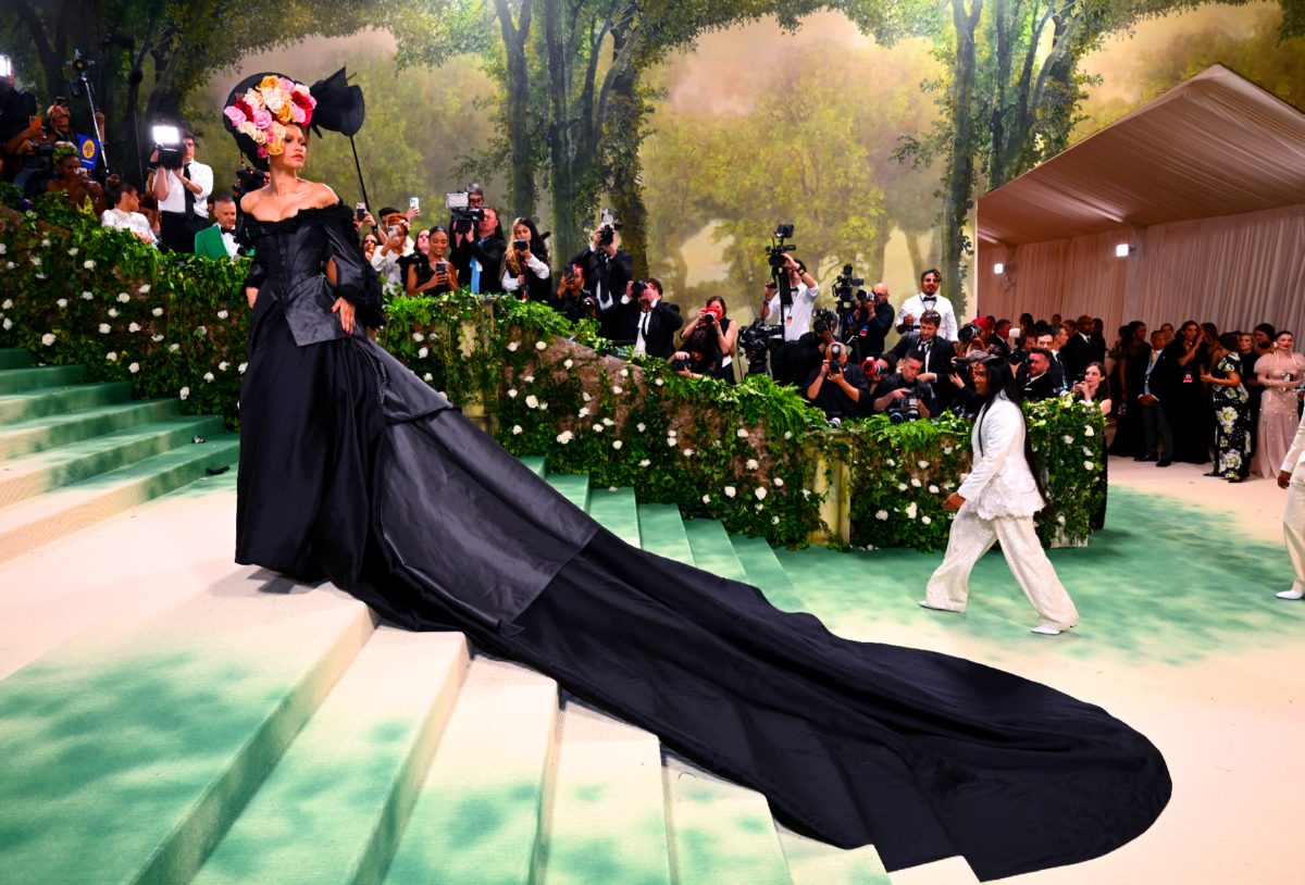 zendaya-met-gala-givenchy-galliano