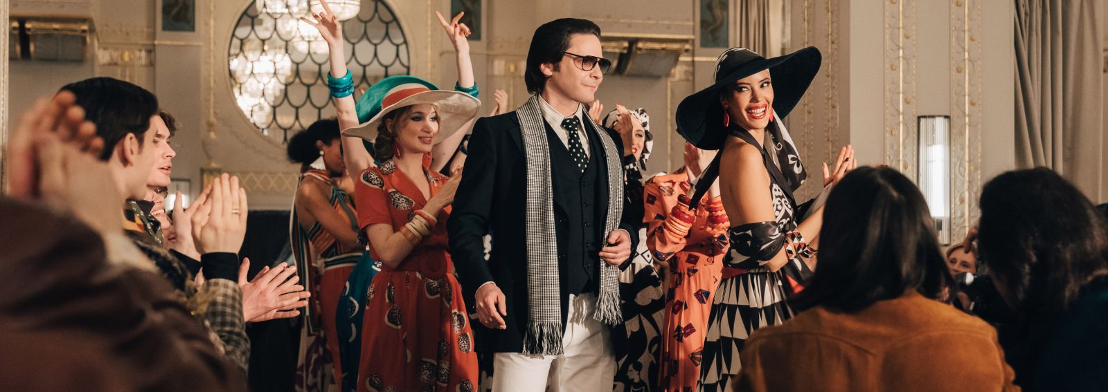 Becoming Karl Lagerfeld dekstop