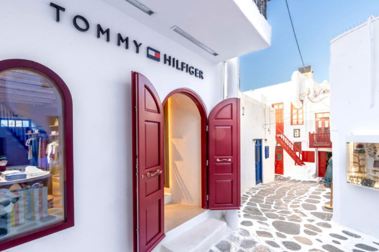 Tommy Hilfiger inaugura il Summer Tour e la prima tappa è Mykonos