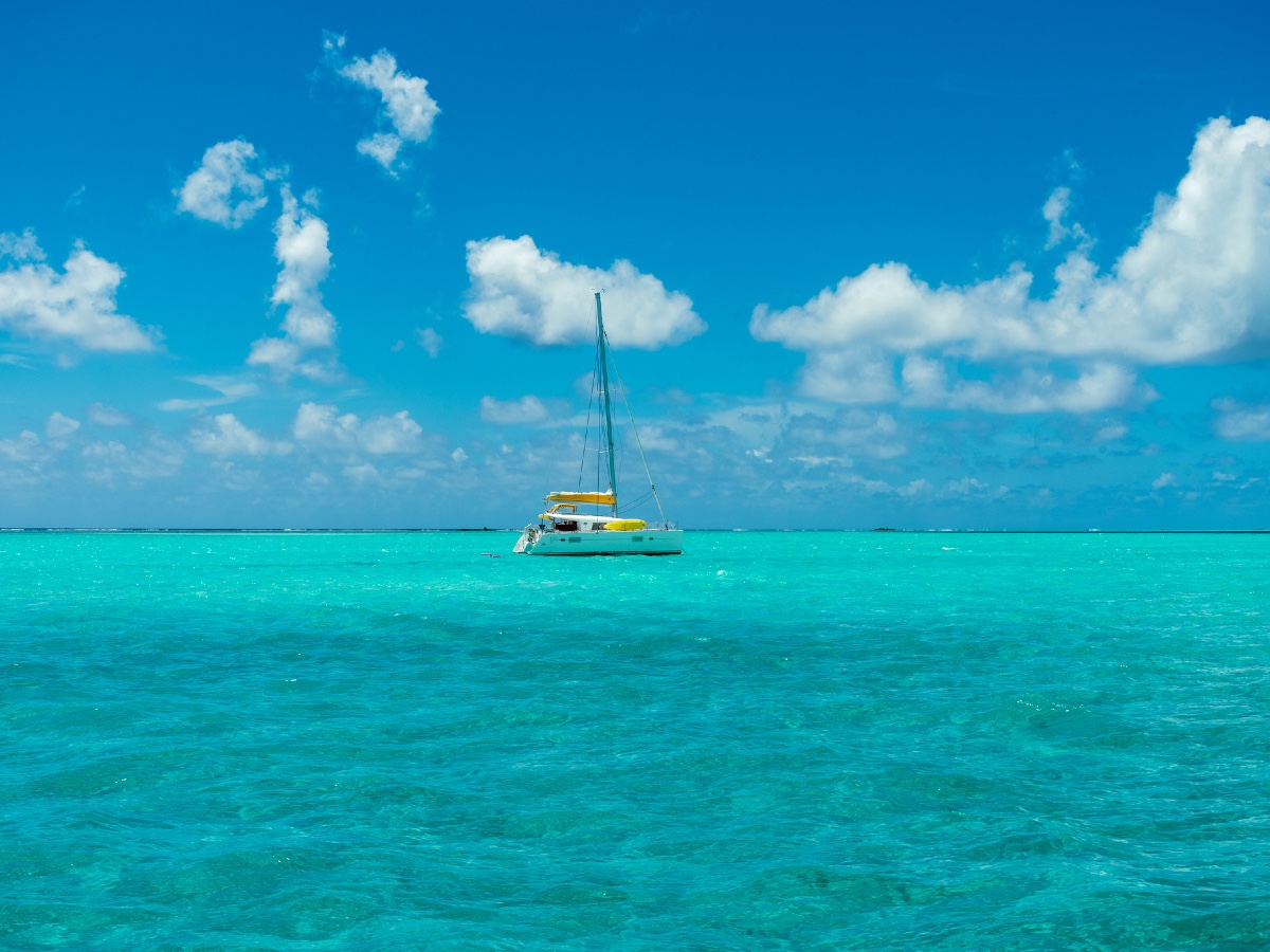 catamarano Polinesia