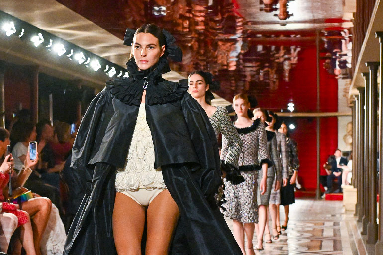 cover-sfilate-haute-couture-fw24