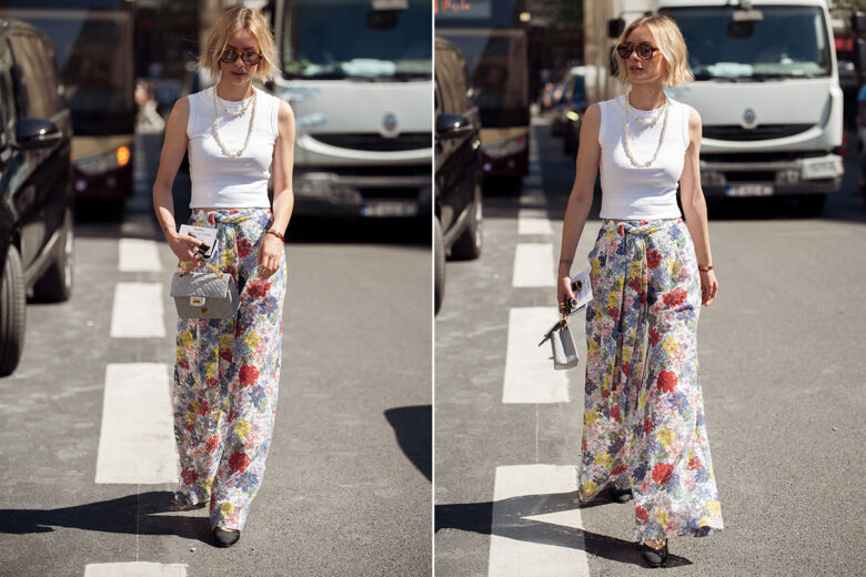Pantaloni a fiori, canotta bianca e ballerine: il look di Lisa Hahnbück da copiare al volo