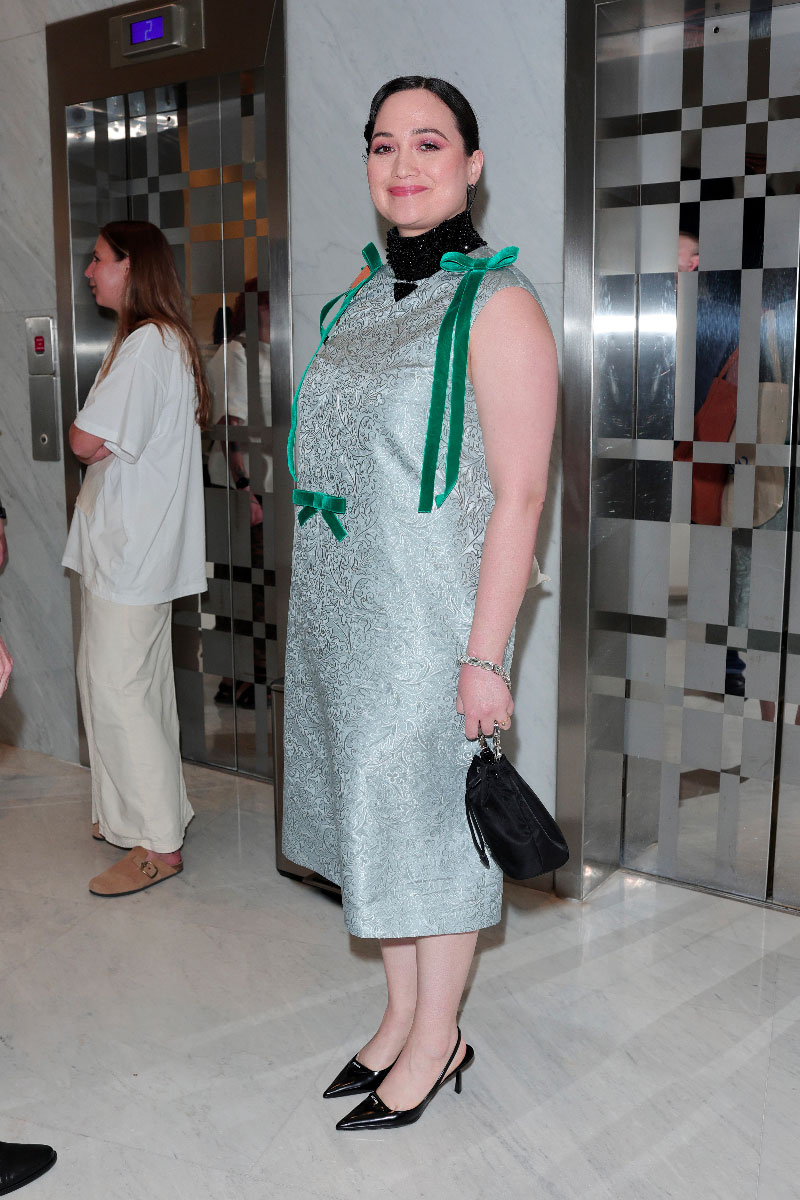 lily-gladstone-abito-prada