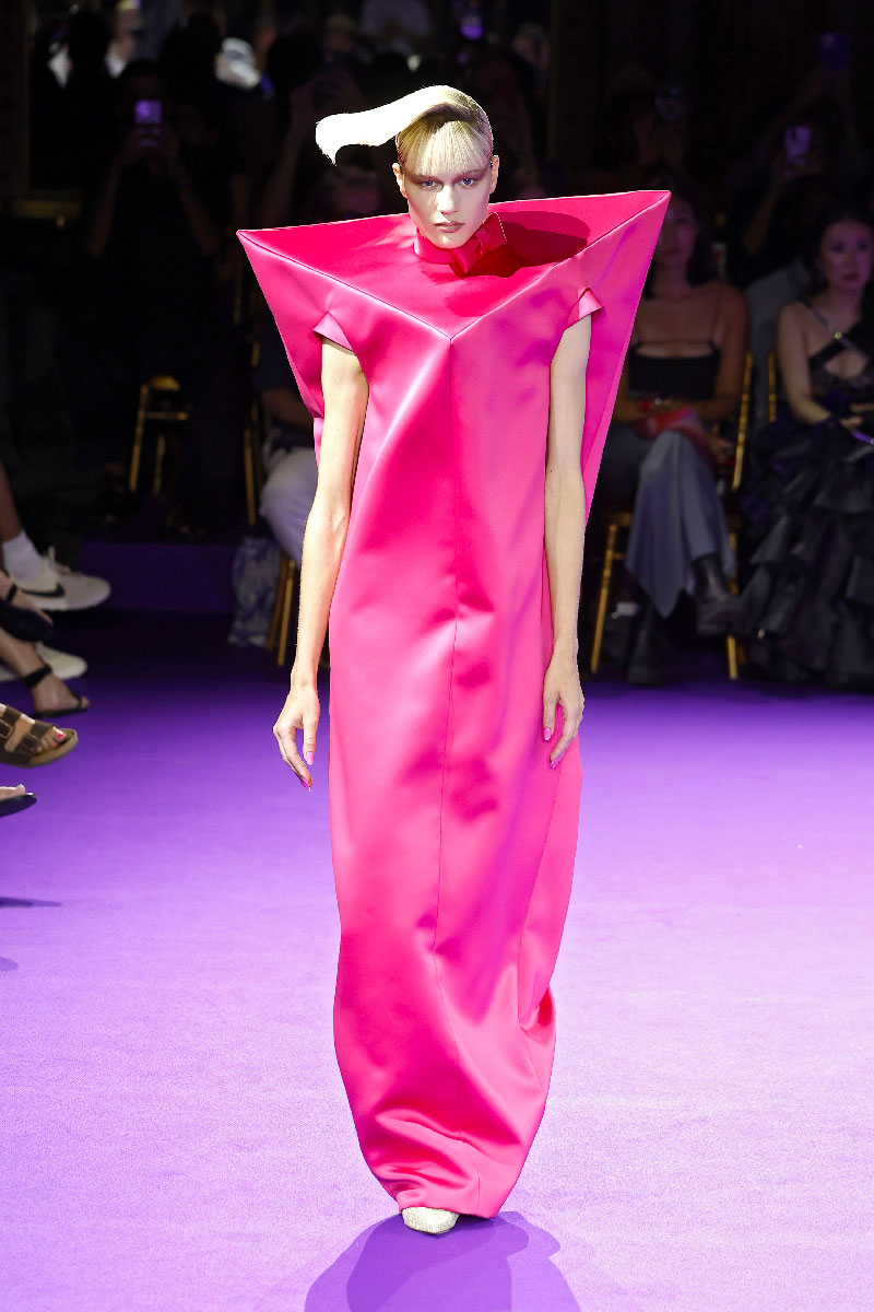 viktor-e-rolf-haute-couture-fw-2024-1